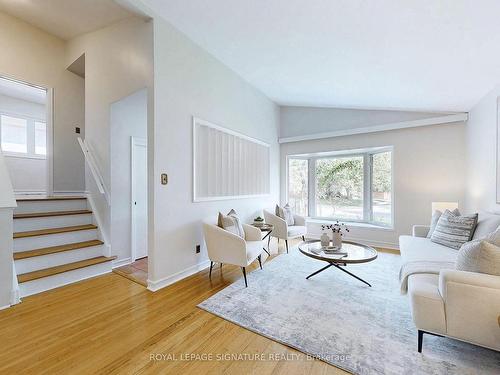 14 Linville Rd, Toronto, ON - Indoor Photo Showing Living Room