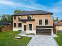 45 Seaton Dr, Aurora, ON  - Outdoor With Facade 