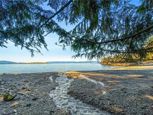 3122 Dolphin Dr, Nanoose Bay, BC 