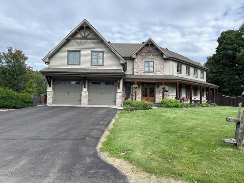 Garage - 19 Av. Des Buses, Saint-Sauveur, QC - Outdoor With Deck Patio Veranda With Facade