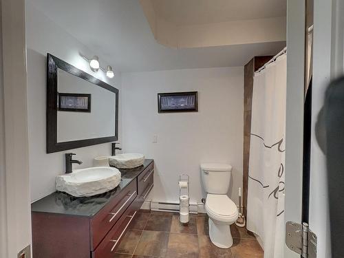 Salle de bains - 19 Av. Des Buses, Saint-Sauveur, QC - Indoor Photo Showing Bathroom