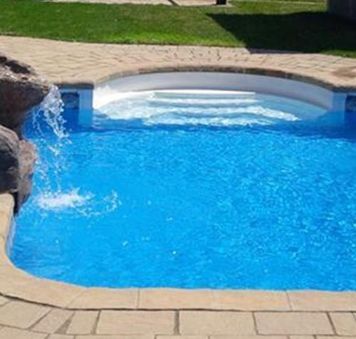 Pool - 180 Rue Du Bassin, Terrebonne (Lachenaie), QC - Outdoor With In Ground Pool