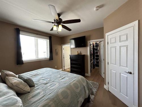 641 Second Street, Fort Frances, ON - Indoor Photo Showing Bedroom