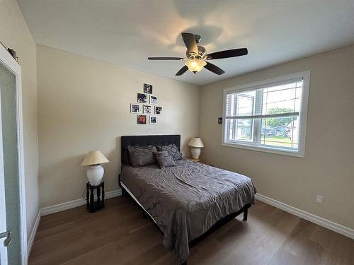 641 Second Street, Fort Frances, ON - Indoor Photo Showing Bedroom