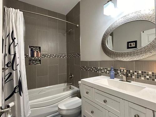 641 Second Street, Fort Frances, ON - Indoor Photo Showing Bathroom