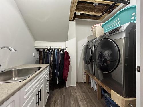 641 Second Street, Fort Frances, ON - Indoor Photo Showing Laundry Room