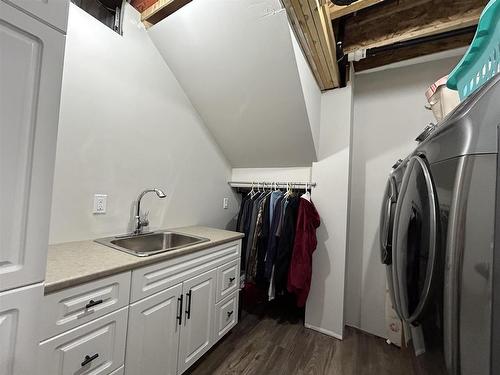 641 Second Street, Fort Frances, ON - Indoor Photo Showing Laundry Room