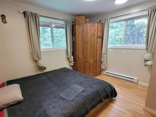 1243 Bain Road, Clearwater, BC - Indoor Photo Showing Bedroom