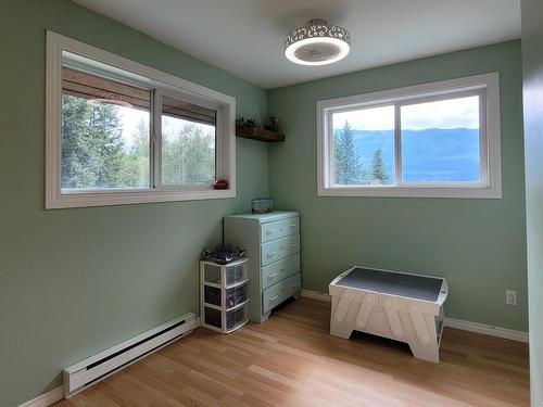 1243 Bain Road, Clearwater, BC - Indoor Photo Showing Bedroom