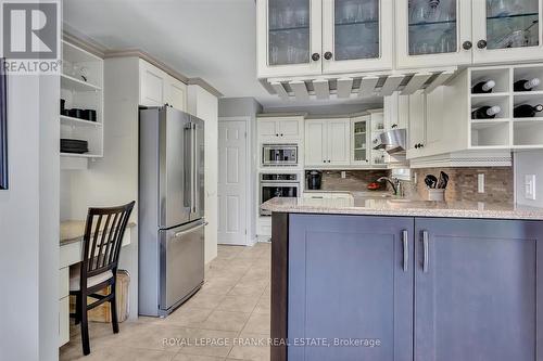 10 - 684 Whitaker Street, Peterborough (Ashburnham), ON - Indoor Photo Showing Kitchen