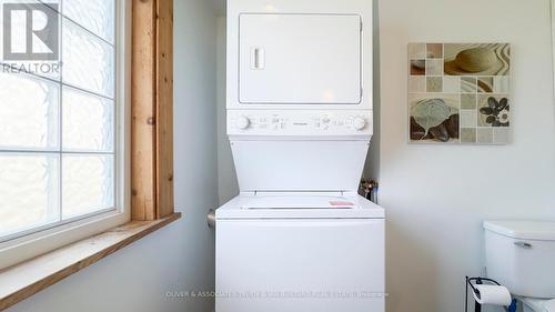 21 Huron Street, Lambton Shores (Grand Bend), ON - Indoor Photo Showing Laundry Room