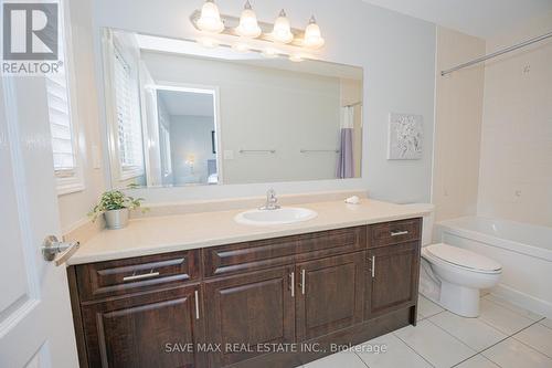 68 Vanhorne Close, Brampton, ON - Indoor Photo Showing Bathroom