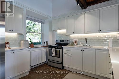 13014 Heritage Road, Caledon, ON - Indoor Photo Showing Kitchen With Stainless Steel Kitchen