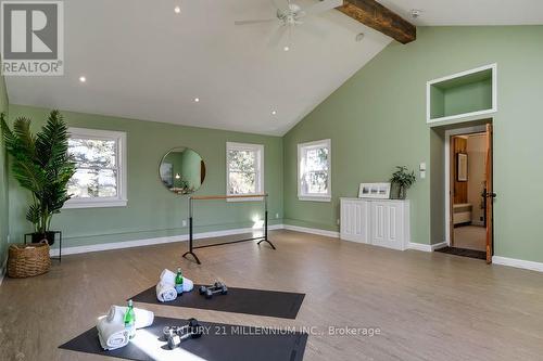 13014 Heritage Road, Caledon, ON - Indoor Photo Showing Living Room