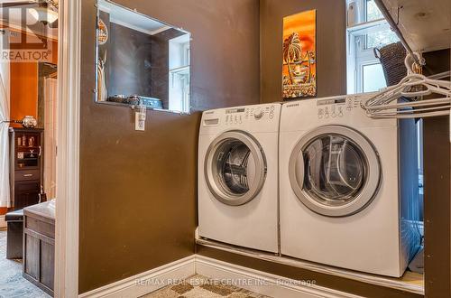 3070 Patrick Street, Howick, ON - Indoor Photo Showing Laundry Room