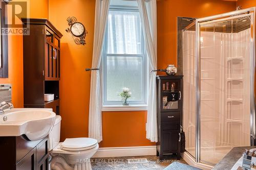 3070 Patrick Street, Howick, ON - Indoor Photo Showing Bathroom