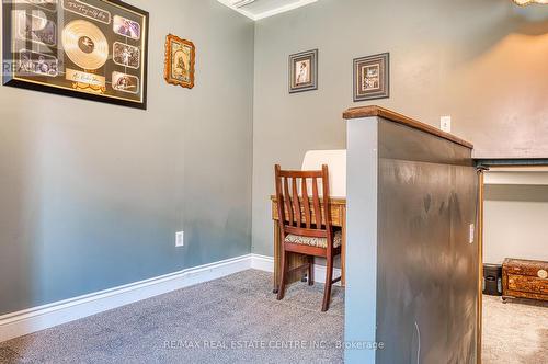 3070 Patrick Street, Howick, ON - Indoor Photo Showing Other Room