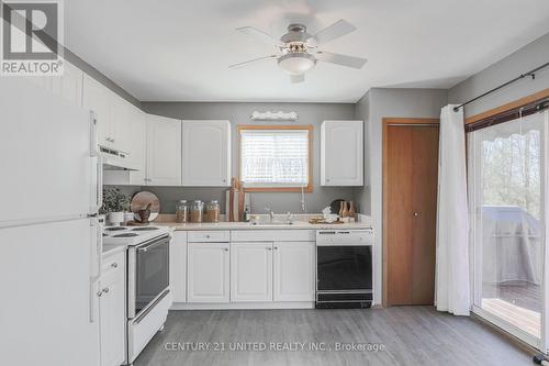 29 Clear Lake Court, Marmora And Lake, ON - Indoor Photo Showing Kitchen