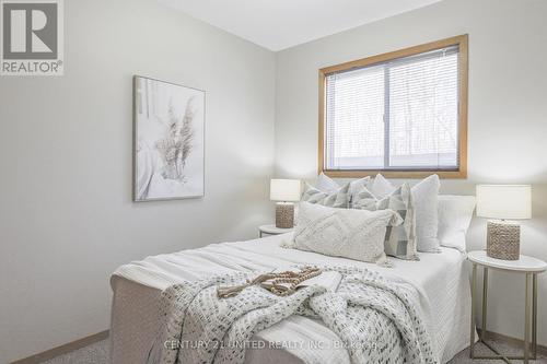 29 Clear Lake Court, Marmora And Lake, ON - Indoor Photo Showing Bedroom