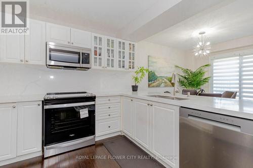 70 - 399 Vodden Street E, Brampton (Madoc), ON - Indoor Photo Showing Kitchen