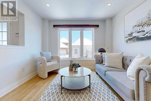 23 Stockport Road, Markham (Cornell), ON - Indoor Photo Showing Living Room