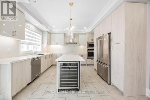 52 Saddlecreek Drive, Markham (Commerce Valley), ON - Indoor Photo Showing Kitchen With Upgraded Kitchen