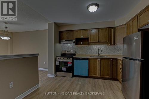 50 - 1059 Whetherfield Street, London, ON - Indoor Photo Showing Kitchen