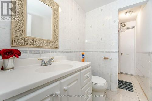 14 Axsmith Crescent, Toronto, ON - Indoor Photo Showing Bathroom