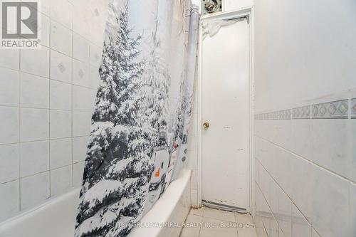 14 Axsmith Crescent, Toronto, ON - Indoor Photo Showing Bathroom