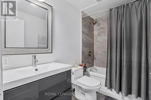 214 Mississaga Street W, Orillia, ON - Indoor Photo Showing Bathroom