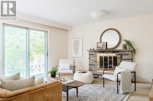 4 Stubbswood Square, Toronto (Agincourt South-Malvern West), ON - Indoor Photo Showing Living Room