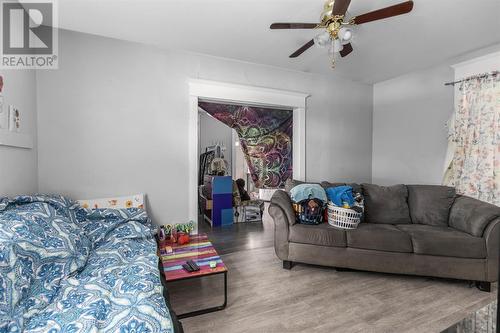 344 Bloor St W, Sault Ste. Marie, ON - Indoor Photo Showing Living Room