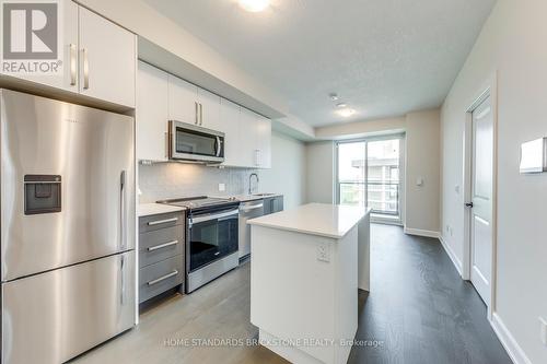 2005 - 3220 William Coltson Avenue, Oakville, ON - Indoor Photo Showing Kitchen With Stainless Steel Kitchen With Upgraded Kitchen