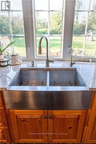 18665 County Road 19 Road, South Glengarry, ON - Indoor Photo Showing Kitchen With Double Sink