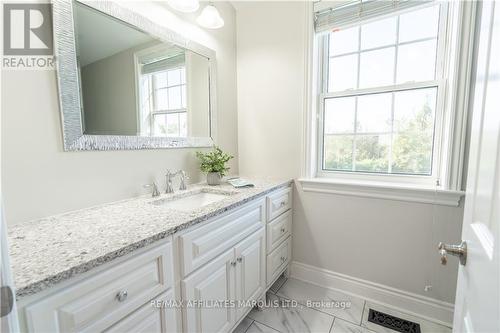 18665 County Road 19 Road, South Glengarry, ON - Indoor Photo Showing Bathroom