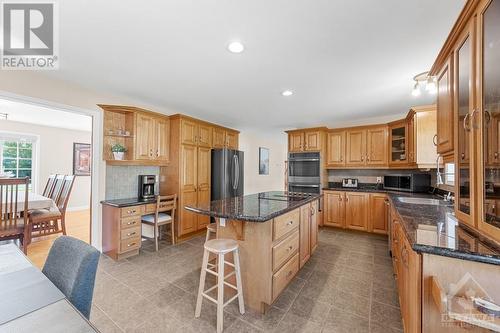 400 Limoges Road, Limoges, ON - Indoor Photo Showing Kitchen