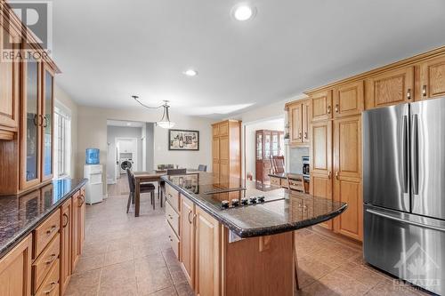 400 Limoges Road, Limoges, ON - Indoor Photo Showing Kitchen With Upgraded Kitchen