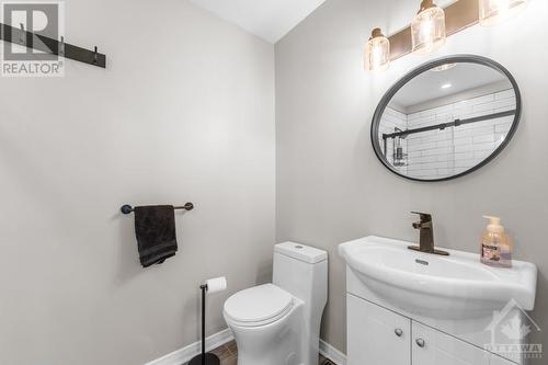 400 Limoges Road, Limoges, ON - Indoor Photo Showing Bathroom