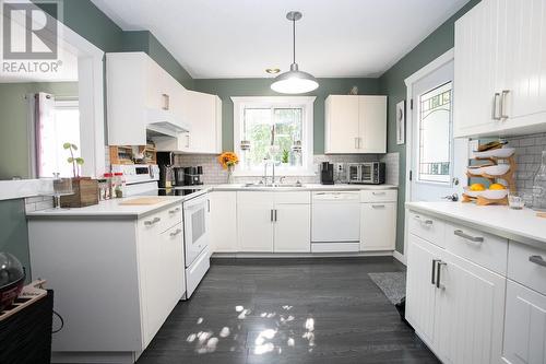 120 East Champagne Dr, Sault Ste. Marie, ON - Indoor Photo Showing Kitchen