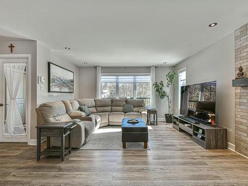 Salon - 40 2E Rang, Morin-Heights, QC - Indoor Photo Showing Living Room