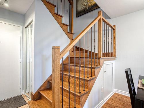 Escalier - 8-1060 Boul. De Montarville, Boucherville, QC 