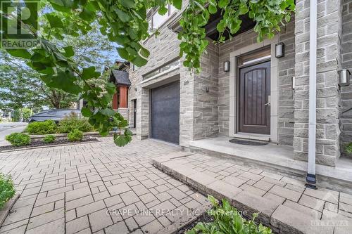 219 Carleton Avenue, Ottawa, ON - Outdoor