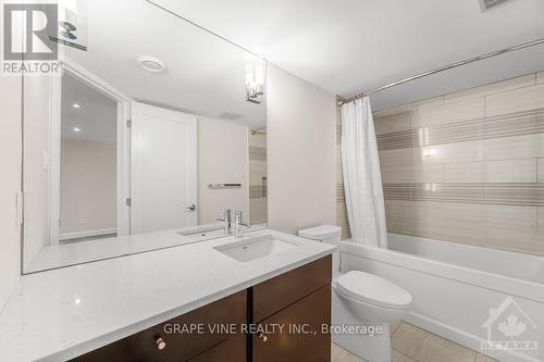 219 Carleton Avenue, Ottawa, ON - Indoor Photo Showing Bathroom