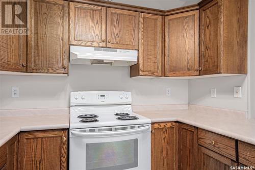 109 615 Mcwillie Avenue, Saskatoon, SK - Indoor Photo Showing Kitchen