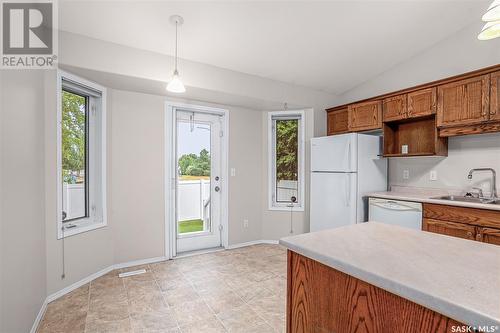 109 615 Mcwillie Avenue, Saskatoon, SK - Indoor Photo Showing Kitchen