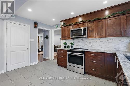 906 Cahill Drive W, Ottawa, ON - Indoor Photo Showing Kitchen