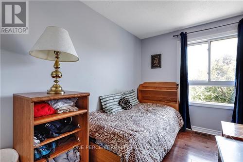 906 Cahill Drive W, Ottawa, ON - Indoor Photo Showing Bedroom