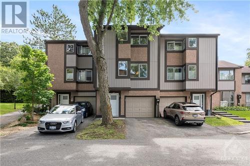 31 Reaney Court, Kanata, ON - Outdoor With Facade