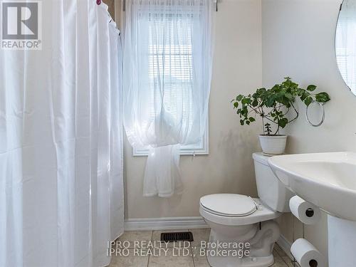 83 Pavlova Crescent, Richmond Hill, ON - Indoor Photo Showing Bathroom