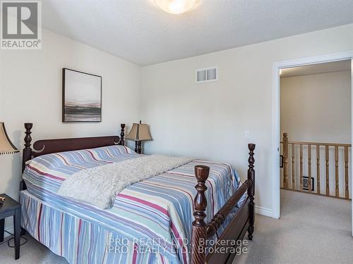 83 Pavlova Crescent, Richmond Hill, ON - Indoor Photo Showing Bedroom